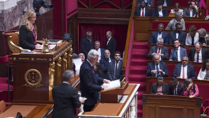 Discours de politique générale de Michel Barnier : les annonces du Premier ministre sur la sécurité et l'immigration (France 2)