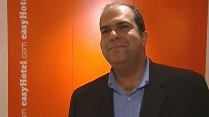 Comme d'autres milliardaires, Stelios Haji-Ioanno, le fondateur d'Easyjet, va céder la moitié de sa fortune à des œuvres de charité. (France 3)