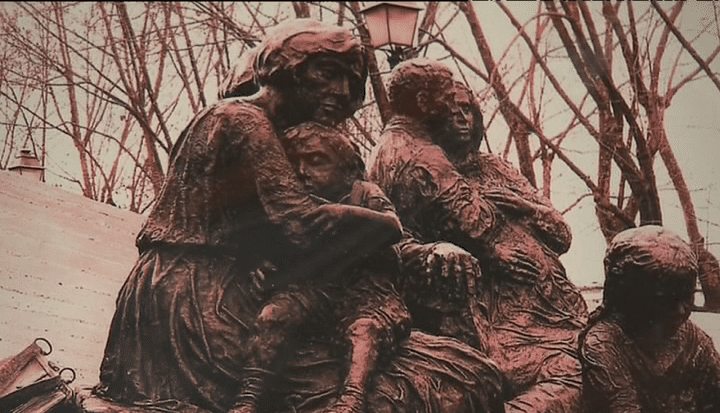 Le monument commémoratif de la rafle du Val'd'Hiv' sculpté par Walter Spitzer
 (Walter Spitzer)