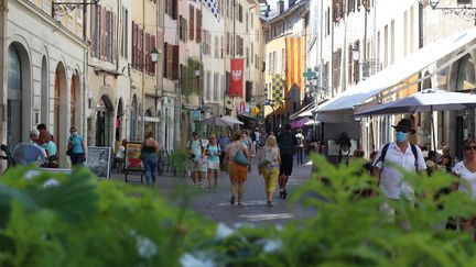 Le centre-ville de Chambéry, classé deuxième des&nbsp;villes moyennes&nbsp;qui ont le mieux résisté à la crise du Covid-19. (XAVIER GRUMEAU / RADIOFRANCE)