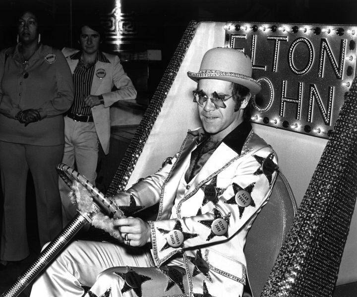 Elton John sur le Walk of Fame de Hollywood dans les années 70. (SAM EMERSON / COURTESY OF ROCKET ENTERTAINMENT)