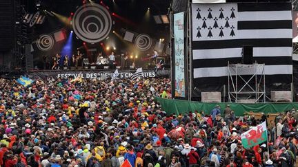 Sur la scène des Vieilles Charrues 2011, Ben l&#039;Oncle Soul
 (Fred Tanneau / AFP)