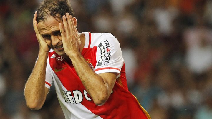 Dure soir&eacute;e pour Ricardo Carvalho et Monaco, le 14 ao&ucirc;t, face &agrave; Lille. (JEAN CHRISTOPHE MAGNENET / AFP)