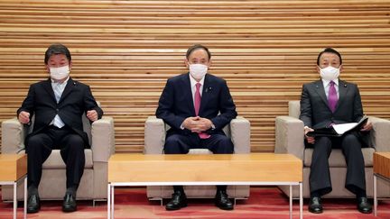 Le Premier ministre japonais, Yoshihide Suga, à Tokyo, le 22 janvier 2021. (STR / JIJI PRESS / AFP)