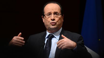 Fran&ccedil;ois Hollande lors de ses v&oelig;ux &agrave; la jeunesse, &agrave; Grenoble (Is&egrave;re), le 23 janvier 2013. (PHILIPPE DESMAZES / AFP)