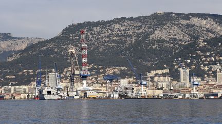 Le port de Toulon, le 5 janvier 2021. (NICOLAS TUCAT / POOL / AFP)