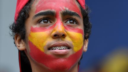 Un jeune supporter de l'Espagne. (PASCAL GUYOT / AFP)