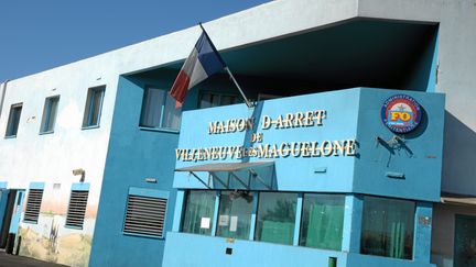 L'entrée de la prison de&nbsp;Villeneuve-lès-Maguelone, dans l'Hérault, le 3 février 2010. (JEAN MICHEL MART / MAXPPP)