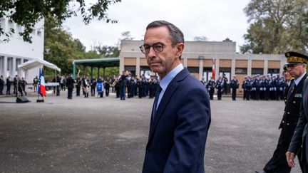 Le ministre de l'Intérieur Bruno Retailleau à l'École nationale de police de Toulouse (Haute-Garonne), le 25 octobre 2024. (MARTIN BERTRAND / HANS LUCAS / AFP)