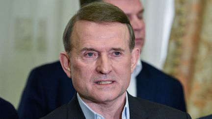 Viktor Medvedchuk&nbsp;à Kiev (Ukraine), le 17 février 2022. (STRINGER / SPUTNIK / AFP)