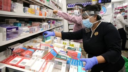 Plusieurs pharmaciens ont détecté la supercherie, intrigués par les prix compétitifs et le fait qu’on leur demande de payer à l’avance la marchandise. (ISABEL INFANTES / AFP)