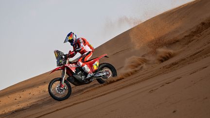 Sam Sunderland (GasGas) lors de l'étape 7 du Dakar 2022, le 9 janvier 2022. (GIGI SOLDANO / DPPI)