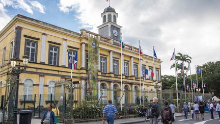 L'hôtel de ville de Saint-Denis, à La Réunion, le 21 juin 2015. (SIERPINSKI JACQUES / HEMIS.FR / AFP)