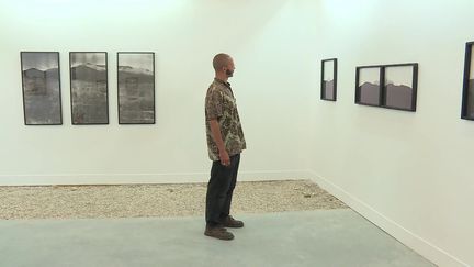 Grâce à un travail de photographies de paysages en&nbsp;trompe-l'œil,&nbsp;Sarkis Torossian espère montrer un autre visage de l'Arménie, loin des conflits. (France 3 Centre-Val de Loire)