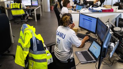 Centre d'appel des Assistants de Régulation Médicale (ARM) du Samu, Toulouse, France, août 2023. (FREDERIC SCHEIBER / HANS LUCAS)