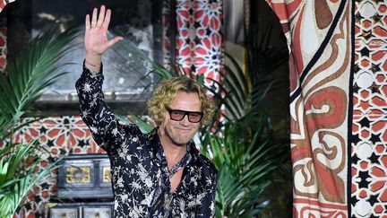 Peter Dundas au final du défilé printemps-été 2017, à Milan en septembre 2016 
 (ALBERTO PIZZOLI / AFP)