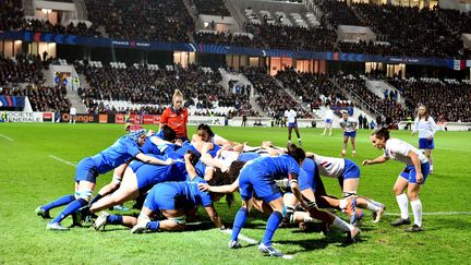 Les joueuses françaises face à leurs homologues italiennes le 8 février 2020, au stade Beaublanc de Limoges.&nbsp; (MAXPPP)