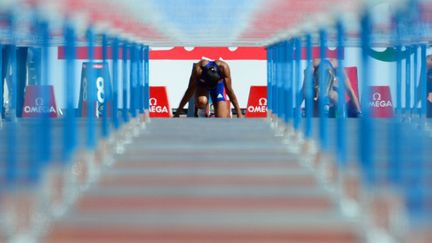 Alice Decaux au départ du 100m haies