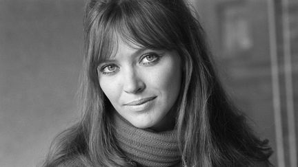 Anna Karina lors du tournage du téléfilm "L'Affaire Martine Desclos". (GEORGES GALMICHE / INA / AFP)