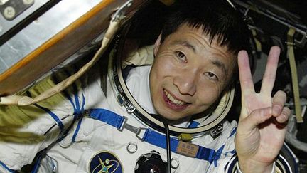 L'astronaute chinois Yang Liwei dans la capsule Shenzou V, le 16 octobre 2003.