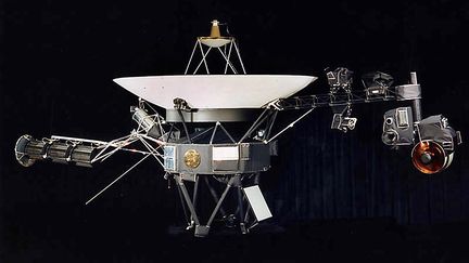 La sonde Voyager 1 est l'objet humain ayant voyag&eacute; le plus loin dans l'espace. Elle est actuellement &agrave; environ 19 milliards de kilom&egrave;tres de la Terre. (NASA)