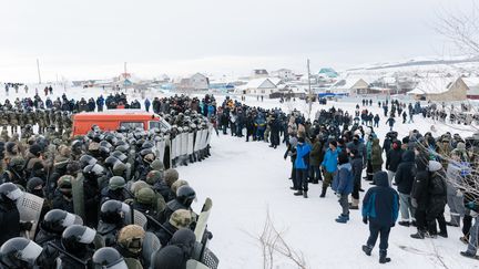 Riot police disperse protesters in the town of Baimak, Russia, January 17, 2024, after a local activist was sentenced to four years in prison.  (ANYA MARCHENKOVA / AFP)