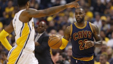 Paul George et les Pacers n'ont pas empêché LeBron James et les Cavs de prendre le chemin de la qualification (USA TODAY SPORTS / X02835)