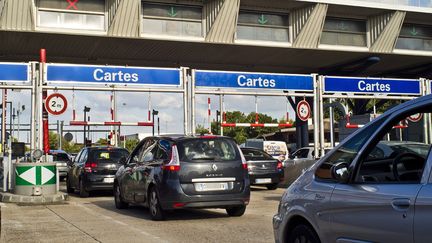 Un p&eacute;age sur l'A13, le 15 juin 2014. (XAVIER FRANCOLON / SIPA)