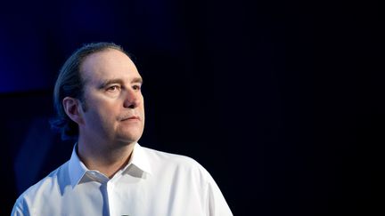 Le fondateur d'Iliad, Xavier Niel, a annonc&eacute; l'ouverture &agrave; la rentr&eacute;e prochaine d'une &eacute;cole d'informatique, le 26 mars 2013, lors d'une conf&eacute;rence de presse &nbsp;&agrave; Paris. (LIONEL BONAVENTURE / AFP)