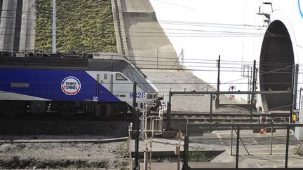 &nbsp; (Plusieurs Eurostar impactés par l'intrusion de personnes sur les voies près du tunnel sous la Manche © MaxPPP)