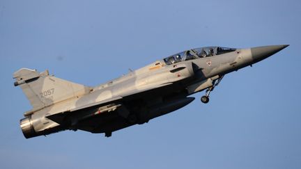 Un Mirage 2000 produit par l'entreprise Dassault à Pingtung (Taïwan), le 15 septembre 2021.&nbsp; (CENG SHOU YI / NURPHOTO / AFP)