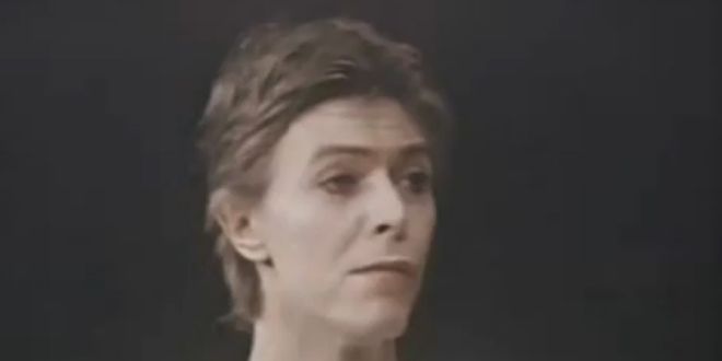 David Bowie joue "Elephant Man" sur Broadway (New York) en 1980.
 (DR)