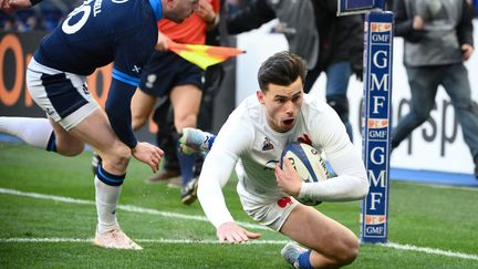 Ethan Dumortier, auteur du deuxième essai français contre l'Ecosse, le 26 février 2023 au Stade de France. (FRANCK FIFE / AFP)