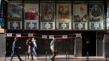 Un cinéma est fermé en période de Covid-19 à Toulouse (Haute-Garonne), le 4 mars 2021. (PATRICIA HUCHOT-BOISSIER / HANS LUCAS / AFP)