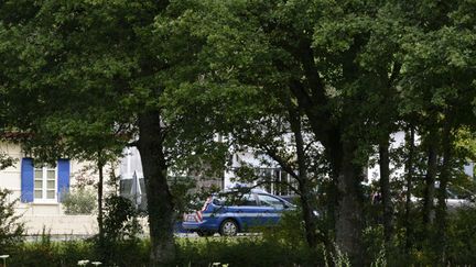 &nbsp; (La gendarmerie à proximité de la maison des parents du nourrisson © MAXPPP)