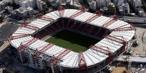 Vue aérienne du stade olympique de football d'Athènes, le 13 Juillet 2004. (AFP PHOTO / FAYEZ NURELDINE  )