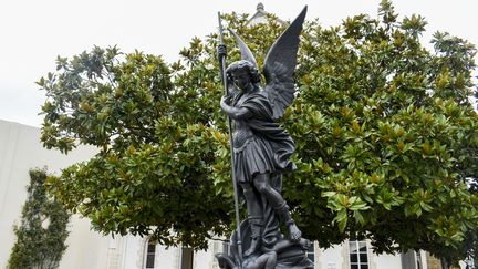 La statue Saint-Michel, aux Sables d'Olonne (Vendée), le 23 juillet 2023. (MAGALI COHEN / HANS LUCAS)