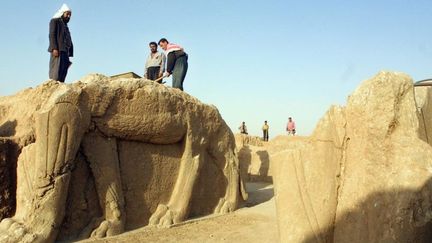 Le site de Nimroud (photographié en 2001) avant les detructions opérées par l'EI le 5 mars.
 (KARIM SAHIB / AFP)