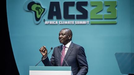 Le président kenyan William Ruto ouvre le premier sommet africain pour le Climat, le 4 septembre 2023. (LUIS TATO / AFP)