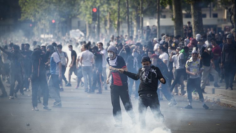 Manifestation Pro-palestinienne : La Moitié Des Gardés à Vue Après Des ...