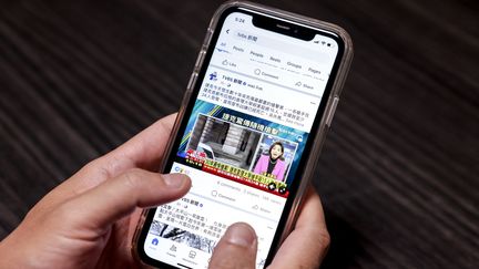 Les fake news et les informations mensongères se multiplient sur les réseaux sociaux taïwanais juste avant les élections. La plupart visant les partisans de l’indépendance. (I-HWA CHENG / AFP)