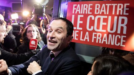 Benoît Hamon, vainqueur du premier tour de la primaire à gauche, le 22 janvier 2017 dans son QG, à Paris. (MAXPPP)