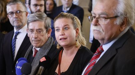 Les députés Charles de Courson, Mathilde Panot et André Chassaigne, le 6 février 2023 à l'Assemblée nationale. (LUDOVIC MARIN / AFP)