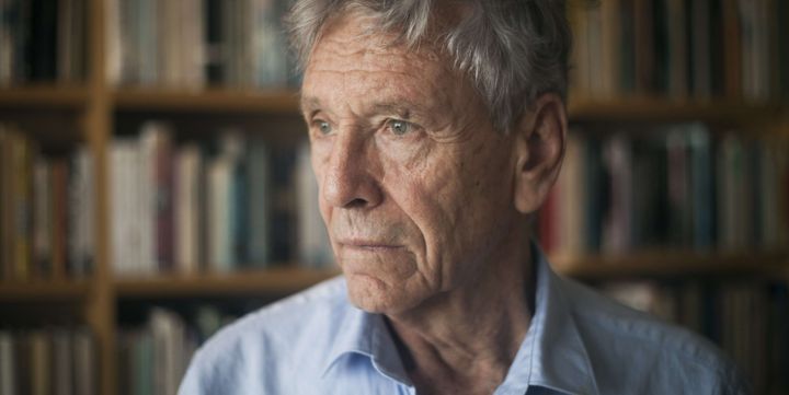 Amos Oz, chez lui à Tel Aviv en novembre 2015
 (Dan Balilty/AP/SIPA)