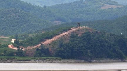 La frontière entre la Corée du Nord et du Sud, au niveau de Paju, le 21 juin 2024. (JUNG YEON-JE / AFP)