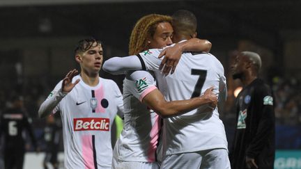 La joie des joueurs du PSG contre Vannes en Coupe de France le 3 janvier 2022. (SEBASTIEN SALOM-GOMIS / AFP)