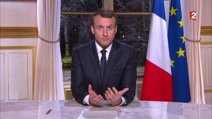 Regardez les premiers vœux d'Emmanuel Macron aux Français