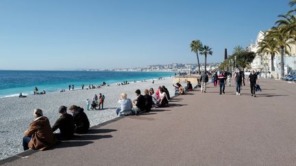 La promenade des Anglais à Nice (Alpes-Maritimes), dimanche 21 février 2021. (VALERY HACHE / AFP)