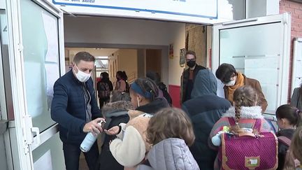 Covid-19 : Fin du port du masque obligatoire à l'école pour 21 nouveaux départements