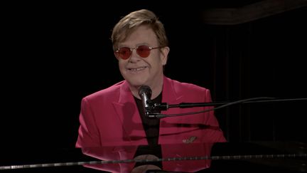 Le chanteur Elton John&nbsp;lors de la soirée Virtual Hot Pink de la Breast Cancer Research Foundation, en mai 2021.&nbsp;&nbsp; (JAMIE MCCARTHY / GETTY IMAGES NORTH AMERICA)